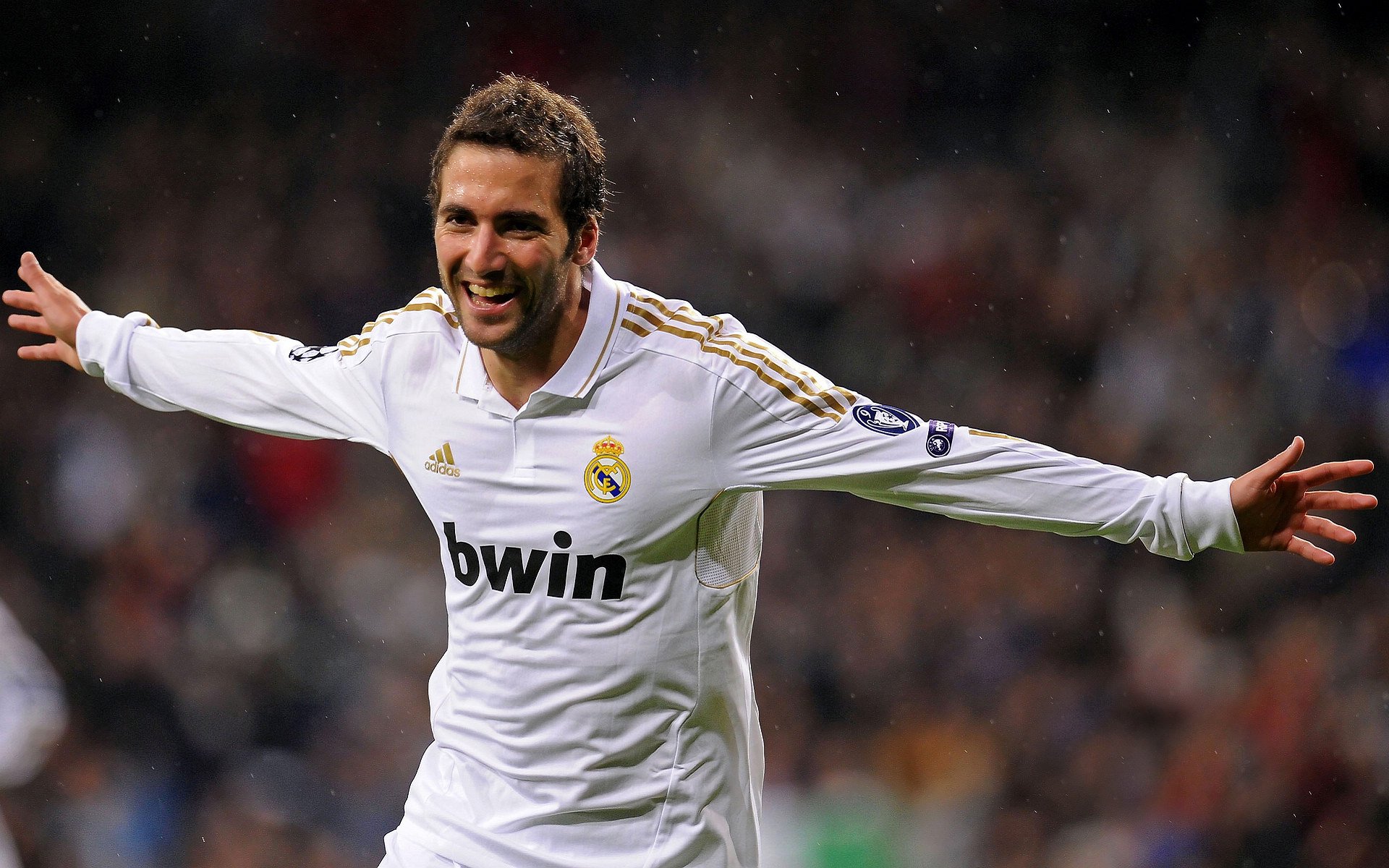 开云入口-“西甲德比热血开战，场面火爆球迷欢呼”，2020西甲德比哪个台直播